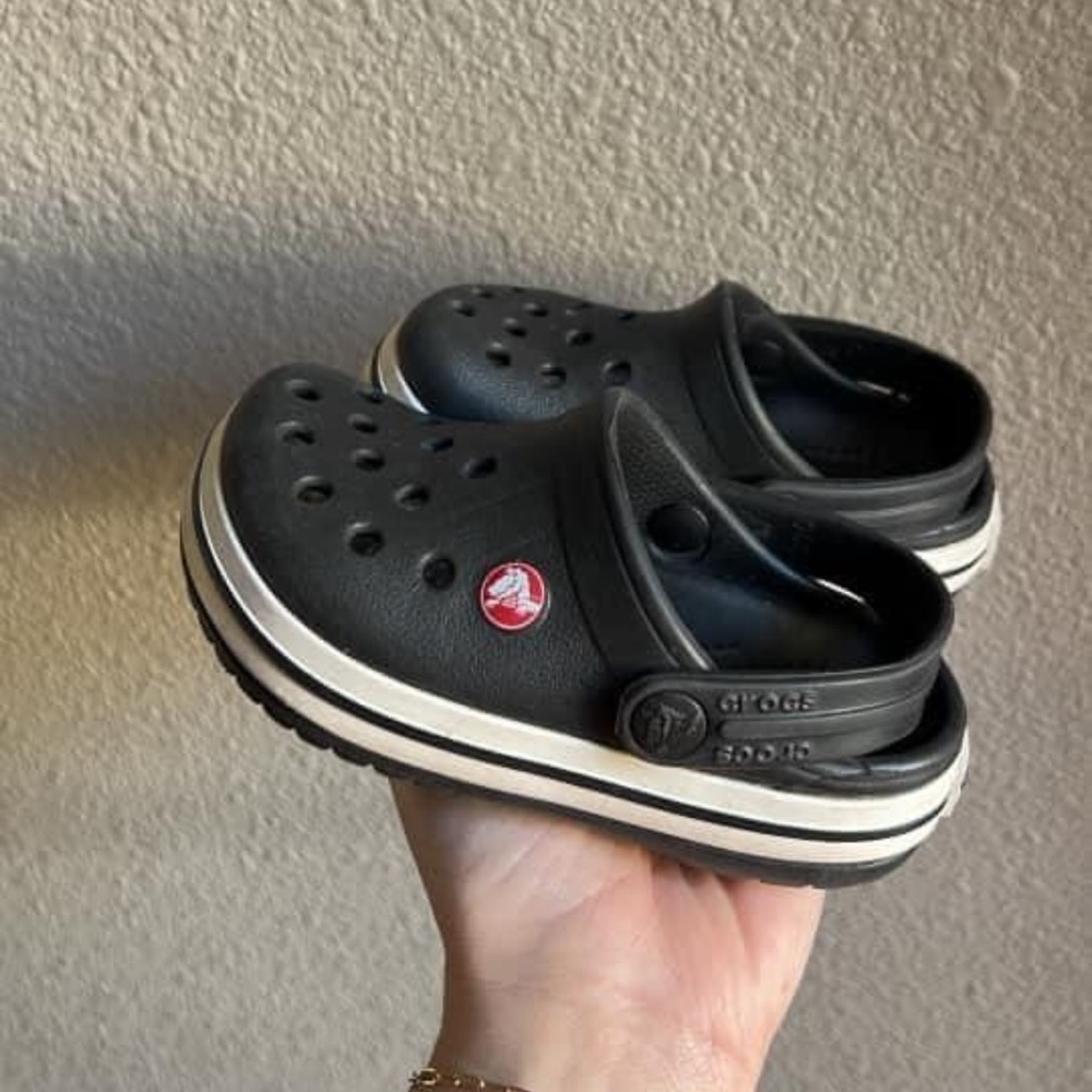 Toddler crocs 6c